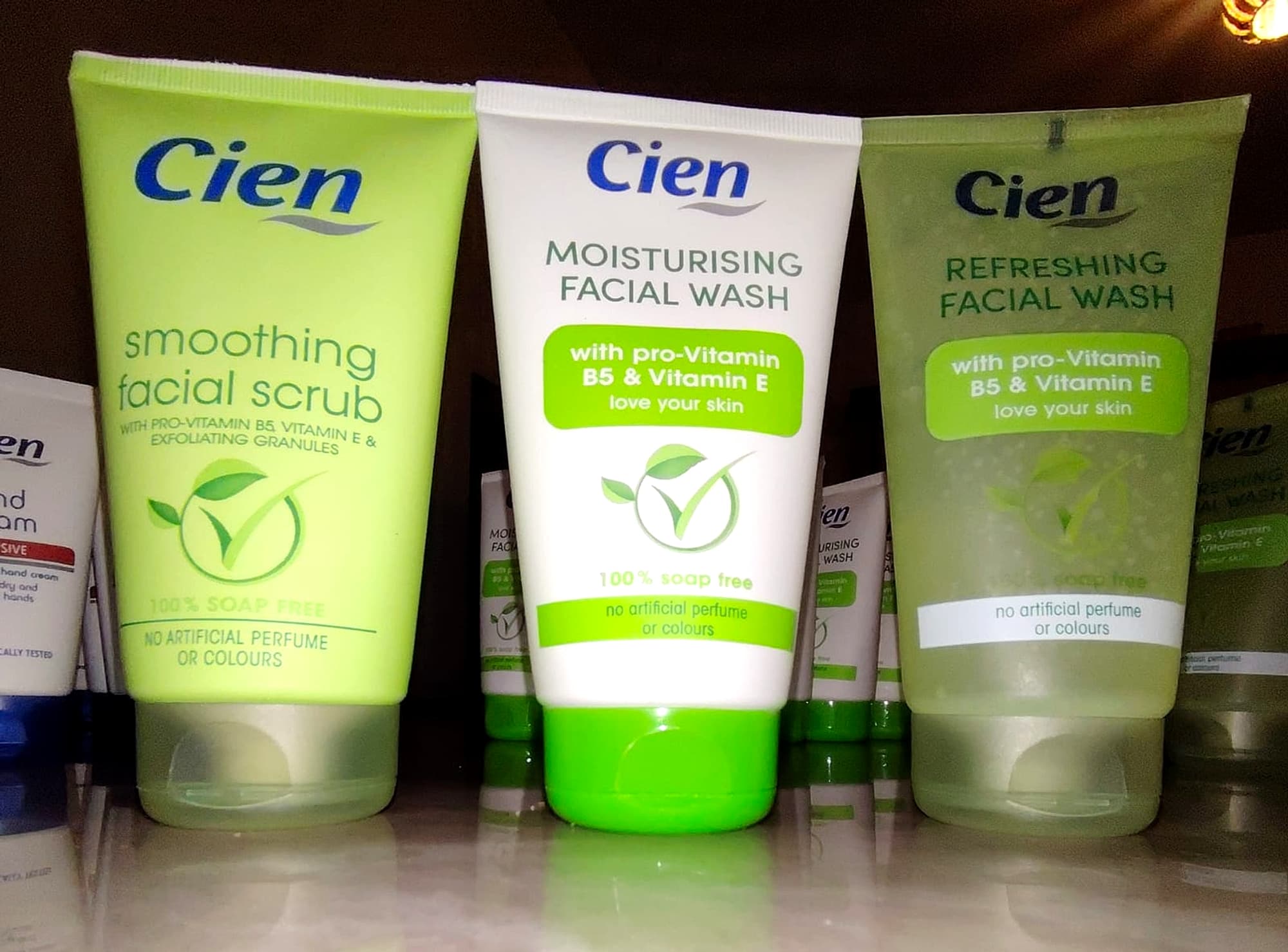 Cien Refreshing Facial Wash